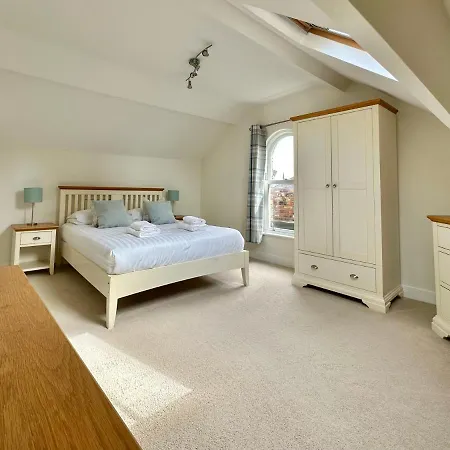 Lejlighed 7 Bluebridge Court With Free Parking *