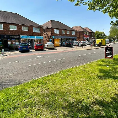 7 Bluebridge Court With Free Parking