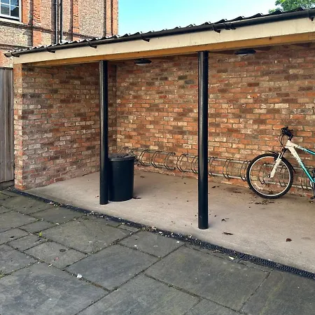 7 Bluebridge Court With Free Parking 约克