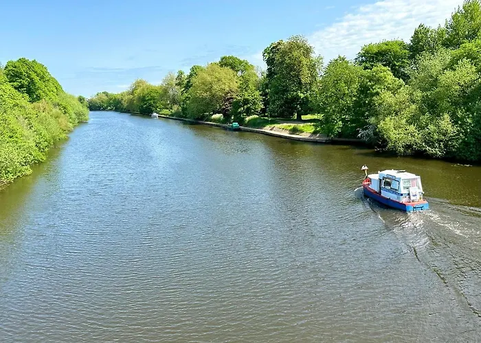 7 Bluebridge Court With Free Parking Appartement