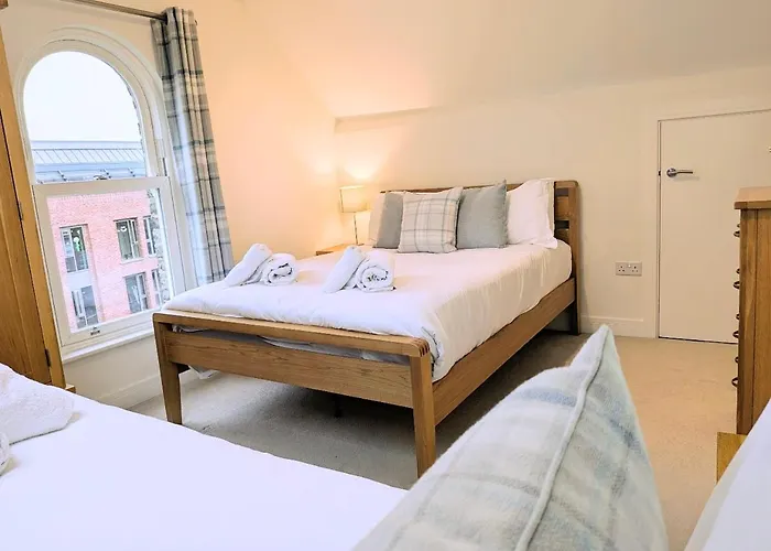 7 Bluebridge Court With Free Parking * York