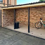 7 Bluebridge Court With Free Parking York