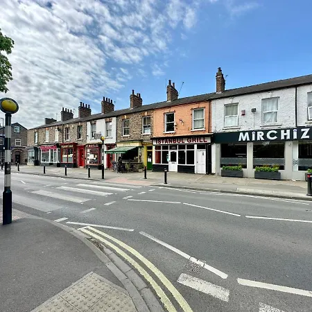 7 Bluebridge Court With Free Parking